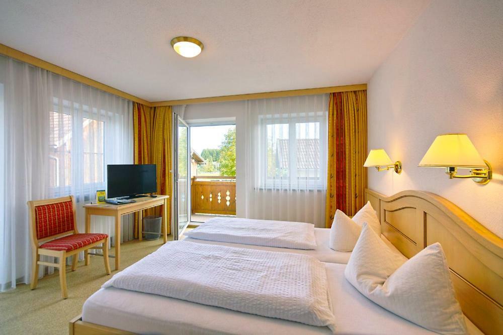 Gasthof "Zum Strauss" Wildsteig Extérieur photo